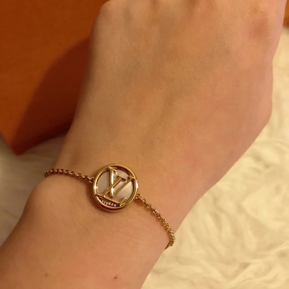 Louis Vuitton L TO V PEARLFECTION BRACELET - Picture 8 of 8